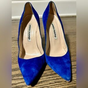 Manolo Blahnik Cobalt Blue Suede Pointed-Toe Pumps - Size 38 (US 8)